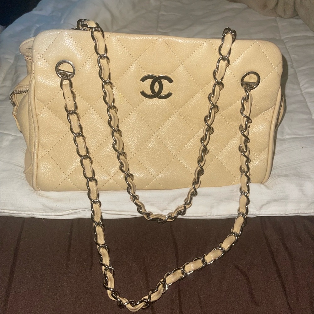 CHANEL cream Quilted Shoulder Bag